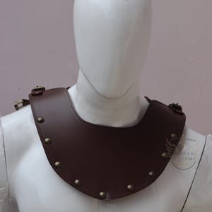 Gorgerin médiéval en cuir : tour de cou Solomon Fantasy pour événements