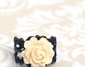 Anillo color de rosa - resina flor filigrana latón anillo - elegante marfil rosa - Bohemia