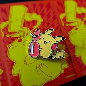 Pikachu loves Ketchup! (enamel pin)