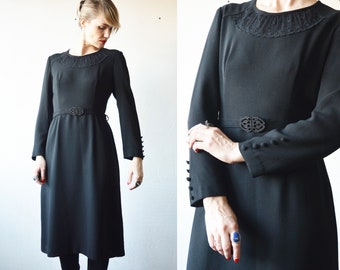 70s does 40s Finnish vintage Victorian revival black gothic belted midi dress - medium to large