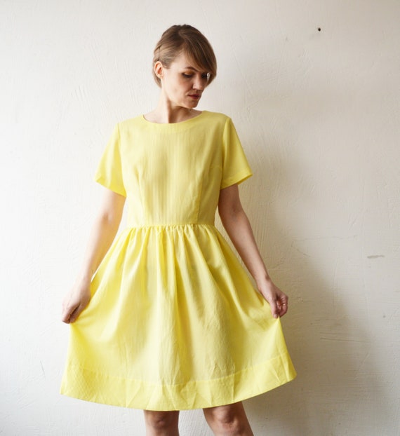 50s 60s Mary of Sweden pastel yellow semi sheer f… - image 4