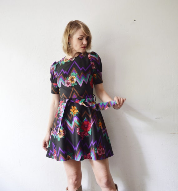 60s 70s black bright psychedelic floral print sho… - image 2