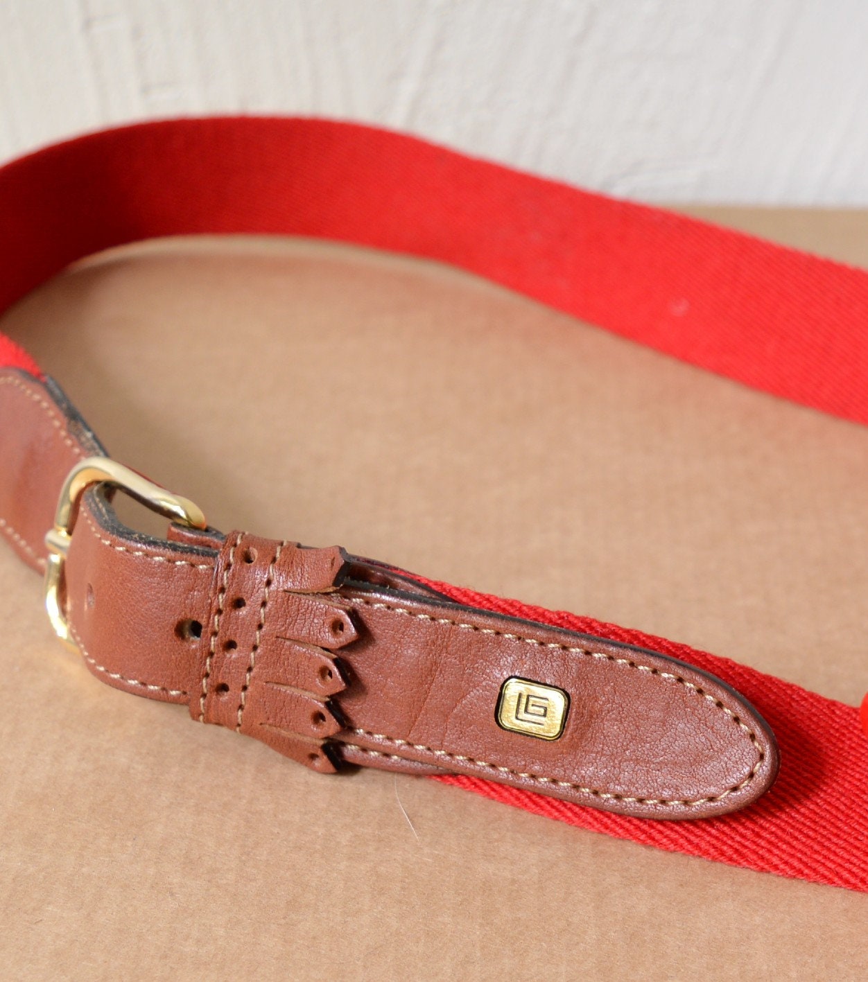Vintage GUY LAROCHE Canvas and Leather Belt. Red and Tan  display picture 3