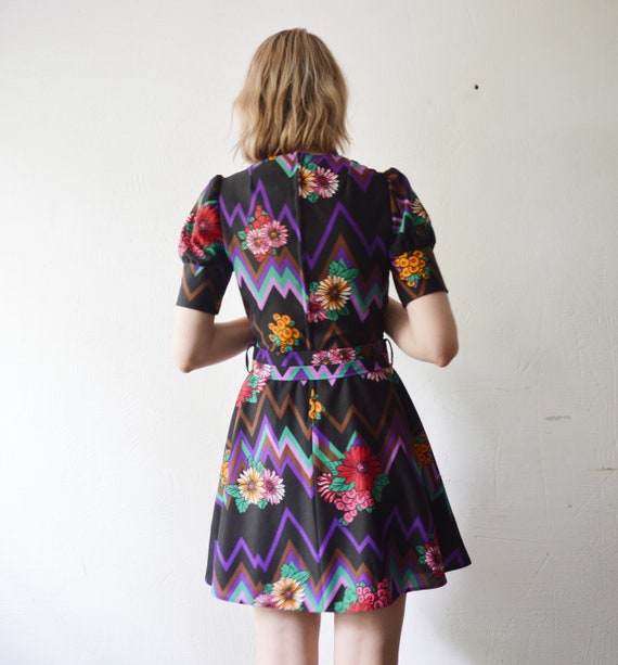 60s 70s black bright psychedelic floral print sho… - image 7