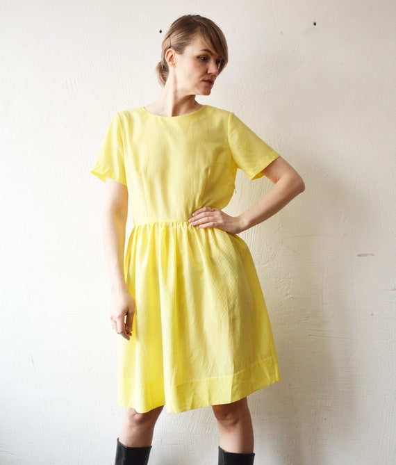 50s 60s Mary of Sweden pastel yellow semi sheer f… - image 2