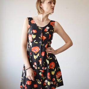90s black floral sleeveless summer button front dress. skater dress - small to medium
