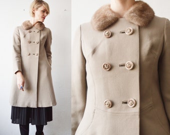 60s mod beige wool double breasted winter coat. princess coat with fur Peter Pan collar - medium