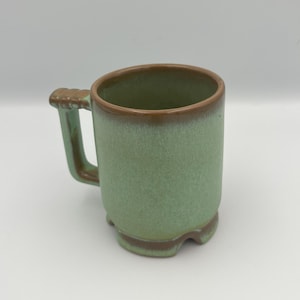 Tazza vintage Frankoma C1 – Ceramica verde e marrone