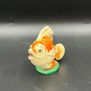 Hand-Painted Goldfish Figurine – Vintage Ceramic Decor