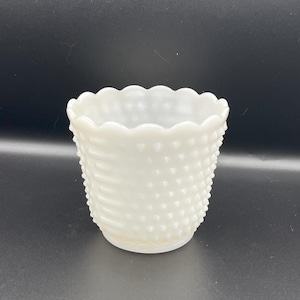 Vintage Anchor Hocking Fire King Milk Glass Vase – 5&quot; – Excellent Condition