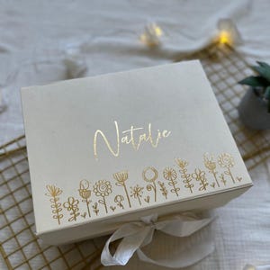 Wildflower Bridal Box, Personalized Bridesmaid Proposal Box or Thank you Gift Box, Will You Be My Bridesmaid Box, Custom Box, Keepsake Box