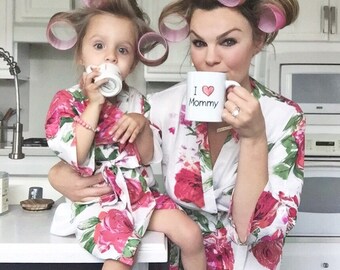 newborn girl and mom matching outfits