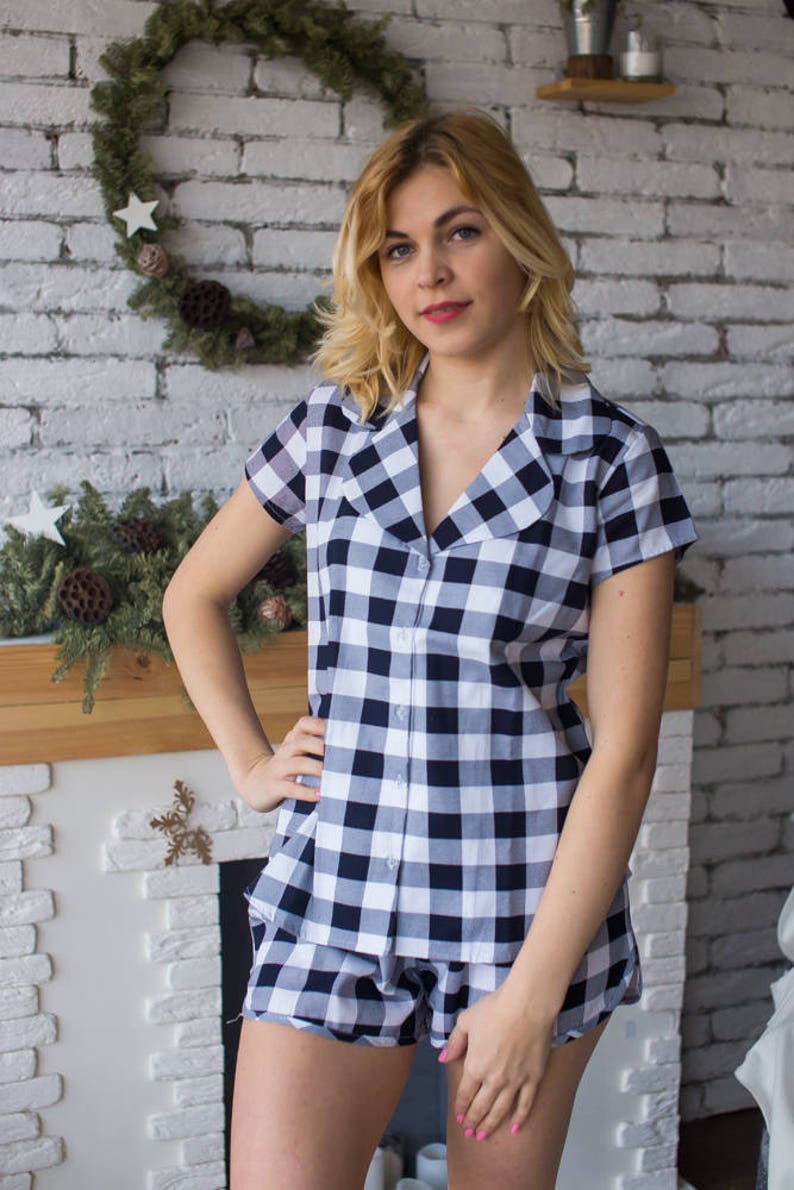 Notched Collar Style Pj Sets in Go Gingham Pattern image 3