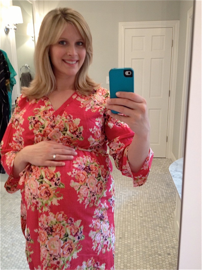 delivery gown and robe