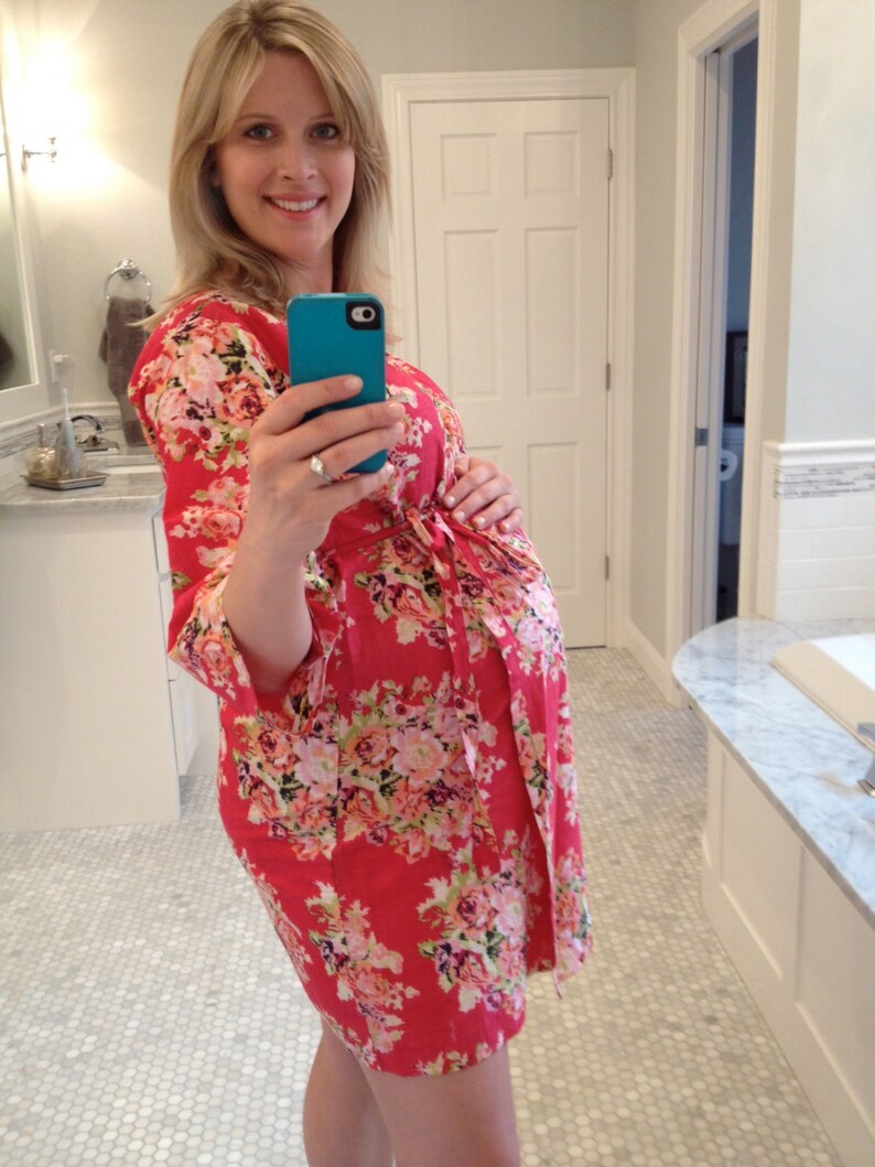 delivery gown and robe