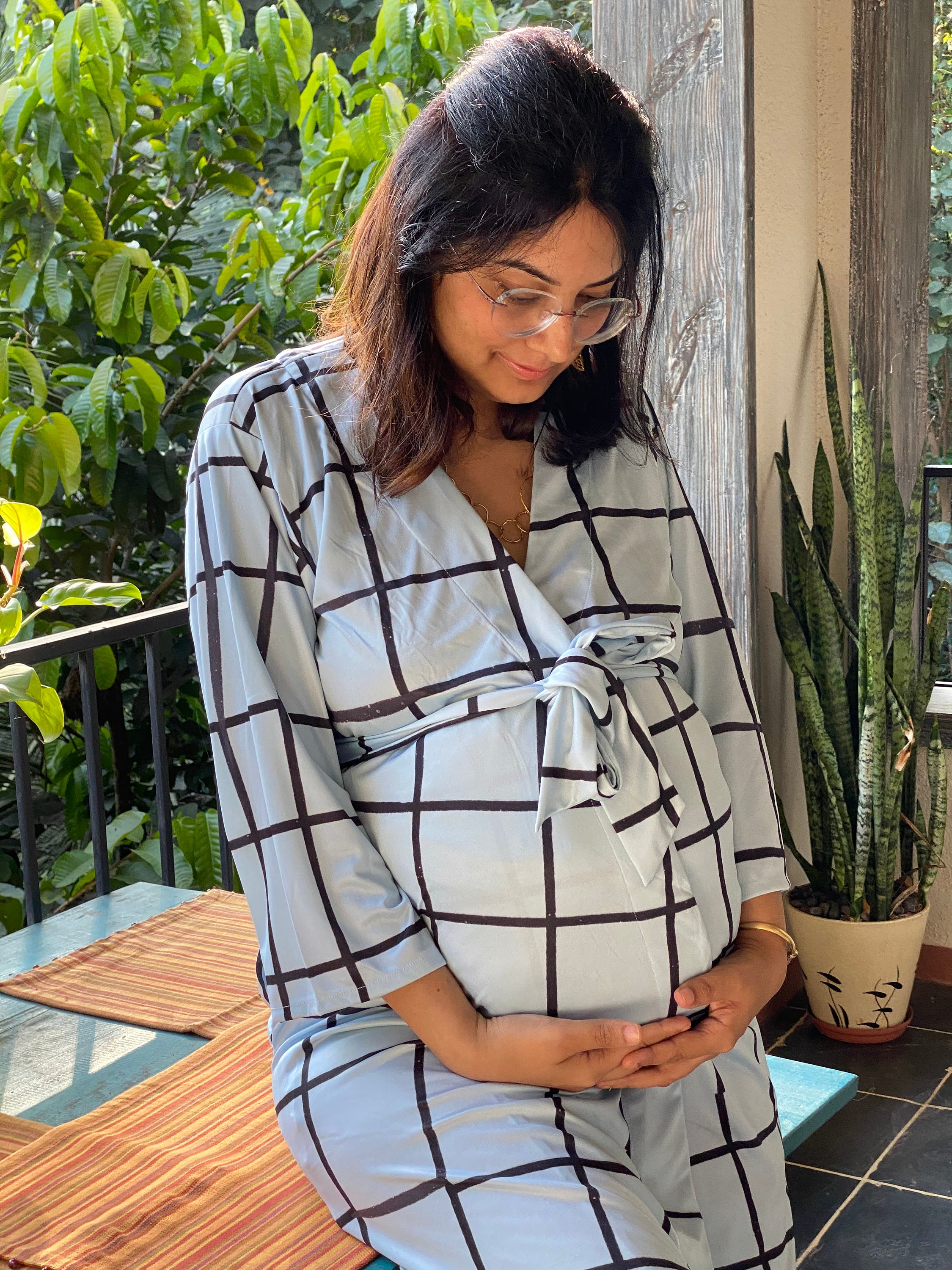 Good Old Grids in Silver Maternity Robe 
