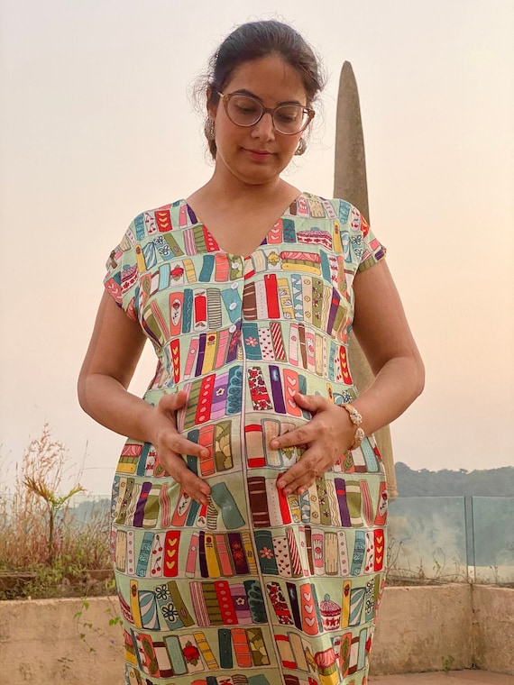 Books make me happy Maternity Lounge Dress | Softest Jersey Organic Cotton | House Dress | Nursing Dress | Cozy Sleep Shirt with pockets