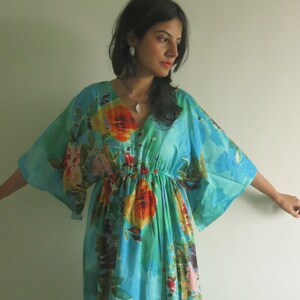 Women's Printed White Butterfly Sleeves Kaftan Dress