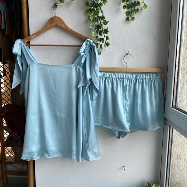 Pyjama style débardeur avec noeud en soie | 35 couleurs disponibles | Personnalisation illimitée : Couleur/Design/Taille | Pyjama nuptiale en satin