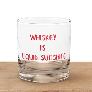 Bicchiere da whisky Rocks, Whiskey Is Liquid Sunshine Glass, Bicchiere da bourbon inciso, Divertente bicchiere da whisky, Regalo da bar per uomo, Bicchiere da bere