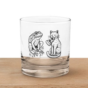 Copo de uísque vintage em forma de sapo e gato para amantes de animais - Utensílios de bar rústicos com ilustração peculiar de sapo e gato de pizza