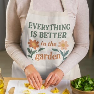 retro garden apron, Funny Garden Apron Gift for Women Men, Gardening Apron for Mom Dad Plant Lover Outdoor Yard Work