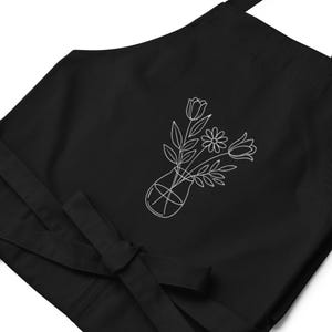 Minimalist Floral Apron | Aesthetic Flower Apron With Pockets | Kitchen Cooking Apron | Gift For Gardeners | Adjustable Floral Apron
