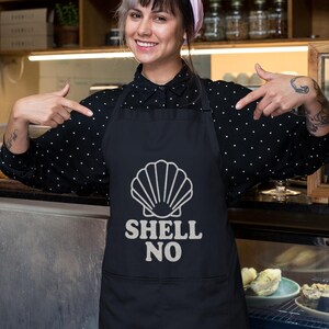 Shell Apron for Women Gifts, Funny Beach Kitchen Apron Gift for Chef Mom, Coastal Cooking Apron for Summer