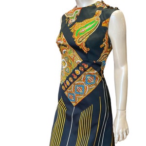 1960s Bold Print Dress 34/36” bust 31” waist
