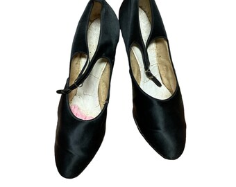 1920's Black Satin Shoes Approx. UK 6