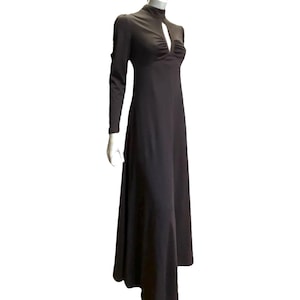 Betty Barclay donkerbruine maxi-jurk uit de jaren 70, buste 34/36 inch.