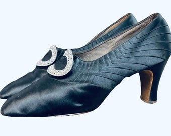 1920/30s Art Deco Black Silk Evening Shoes