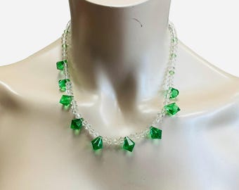 Collana Art Déco in vetro ceco trasparente e verde degli anni '30.