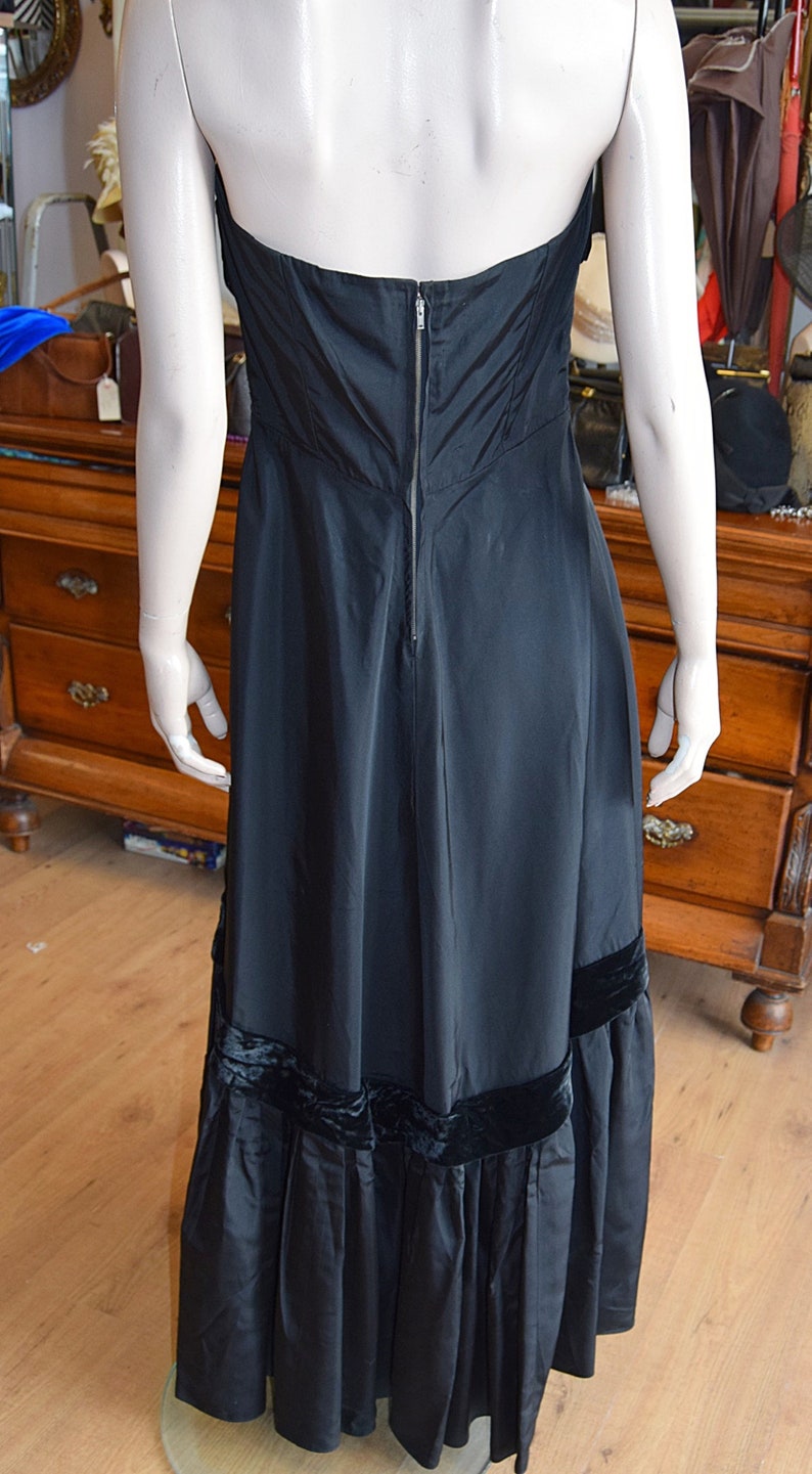 Late 1940s Black Taffeta Ball Gown image 3