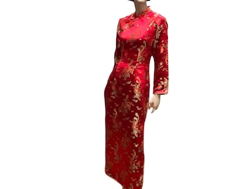 Cheongsam en satin rouge des années 1970 38" buste 32" taille 40" hanches