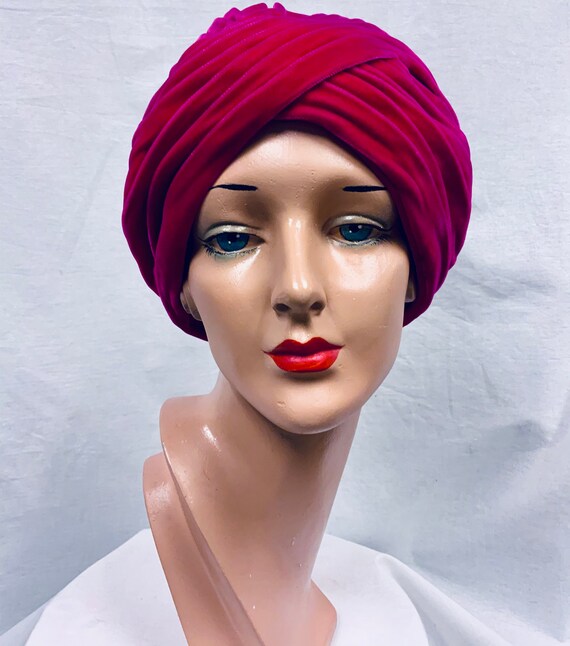 1950/60’s Cerise Velvet Turban