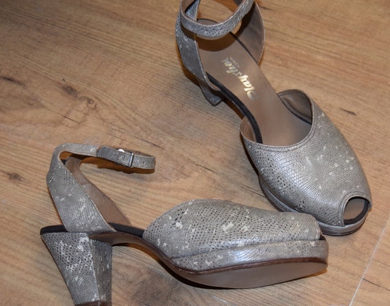 1940's Cc41 Deadstock Faux Snakeskin Peep Toe Sho
