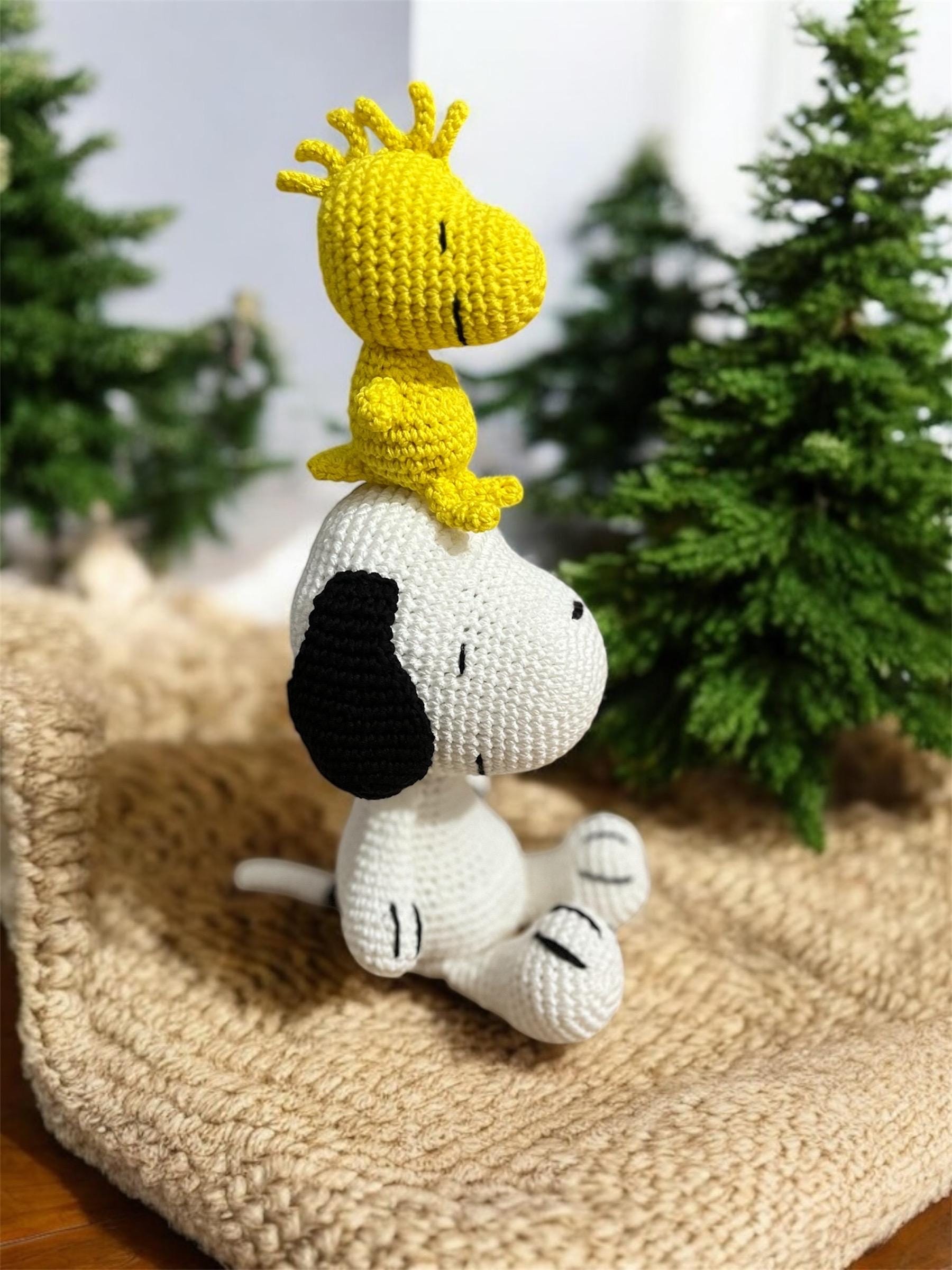 かぎ針編みのスヌーピー＆ウッドストック編みぐるみ：手作りヴィーガン