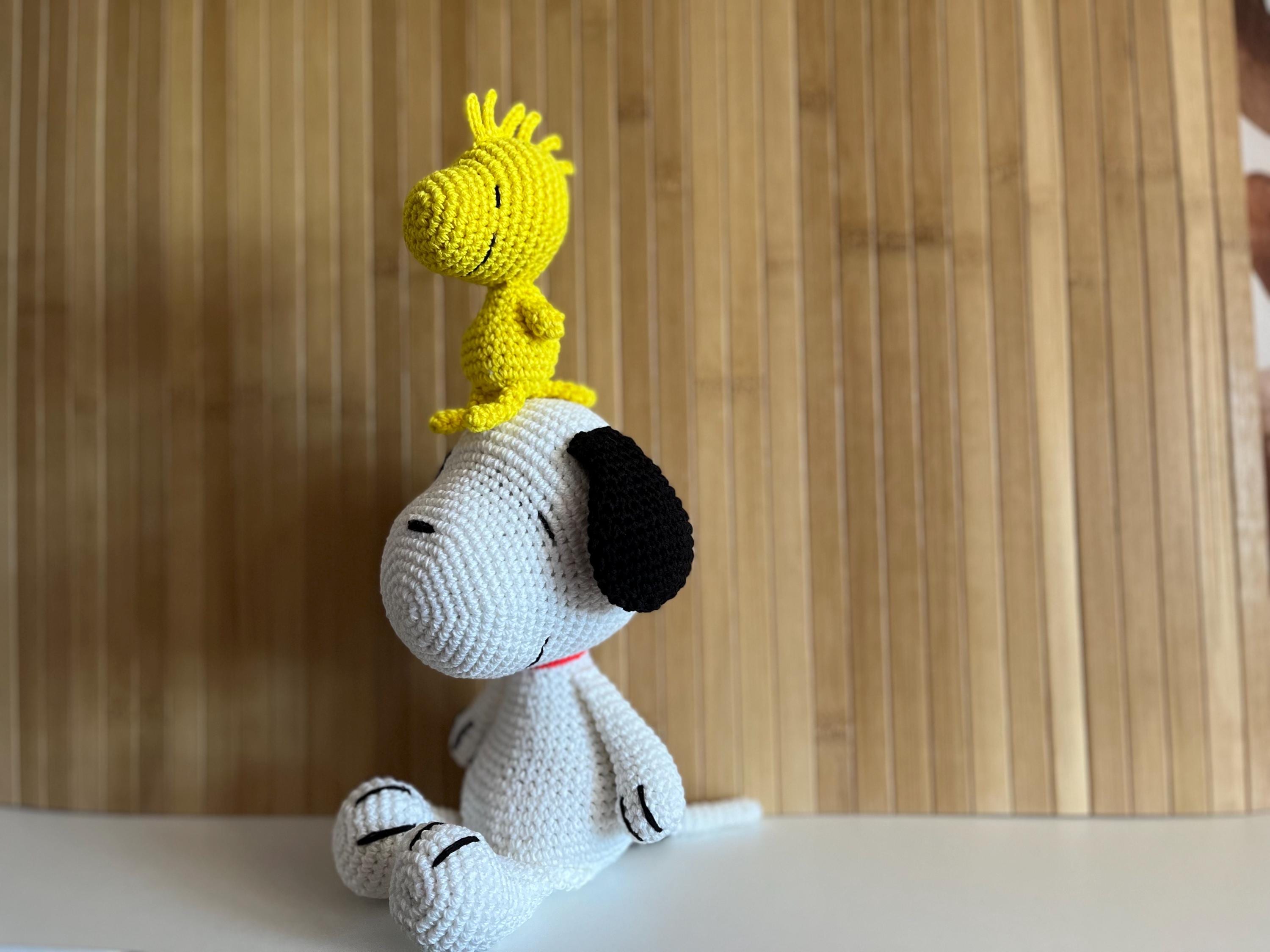 かぎ針編みのスヌーピー＆ウッドストック編みぐるみ：手作りヴィーガン