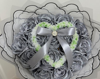 Eeuwige rozenboeket. Glitterrozen. Diamanten rozen met hart. Ramo Buchon. Cadeau voor koppels voor jubilea, verjaardagen en Moederdag.