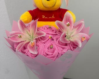 Boeket van Winnie de Pooh pluche eeuwige rozen. Rozen met glitter. Cadeau voor stellen voor jubilea, Moederdag, verjaardagen en Valentijnsdag.