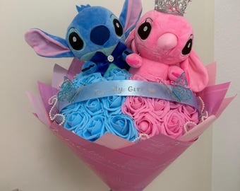 Pluche boeket met eeuwige rozen van Stitch, cadeau voor stellen voor een jubileum, verjaardag of Moederdag.