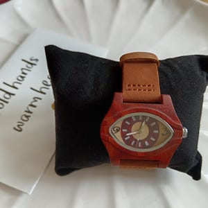woman watch, wooden watch, engraving watch, personalised watch, customised watch, gift for her, anniversary gift, birthday gift, for girl