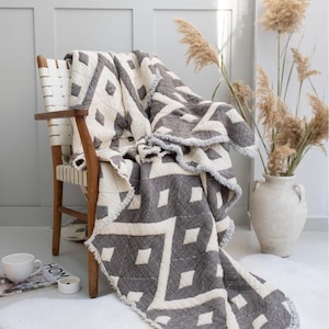 6 Layers Gauze Cotton Muslin Bed Cover,  King Muslin Bedspread,  Summer Throw, Gauze Throw Blanket, Organic Cotton Throw