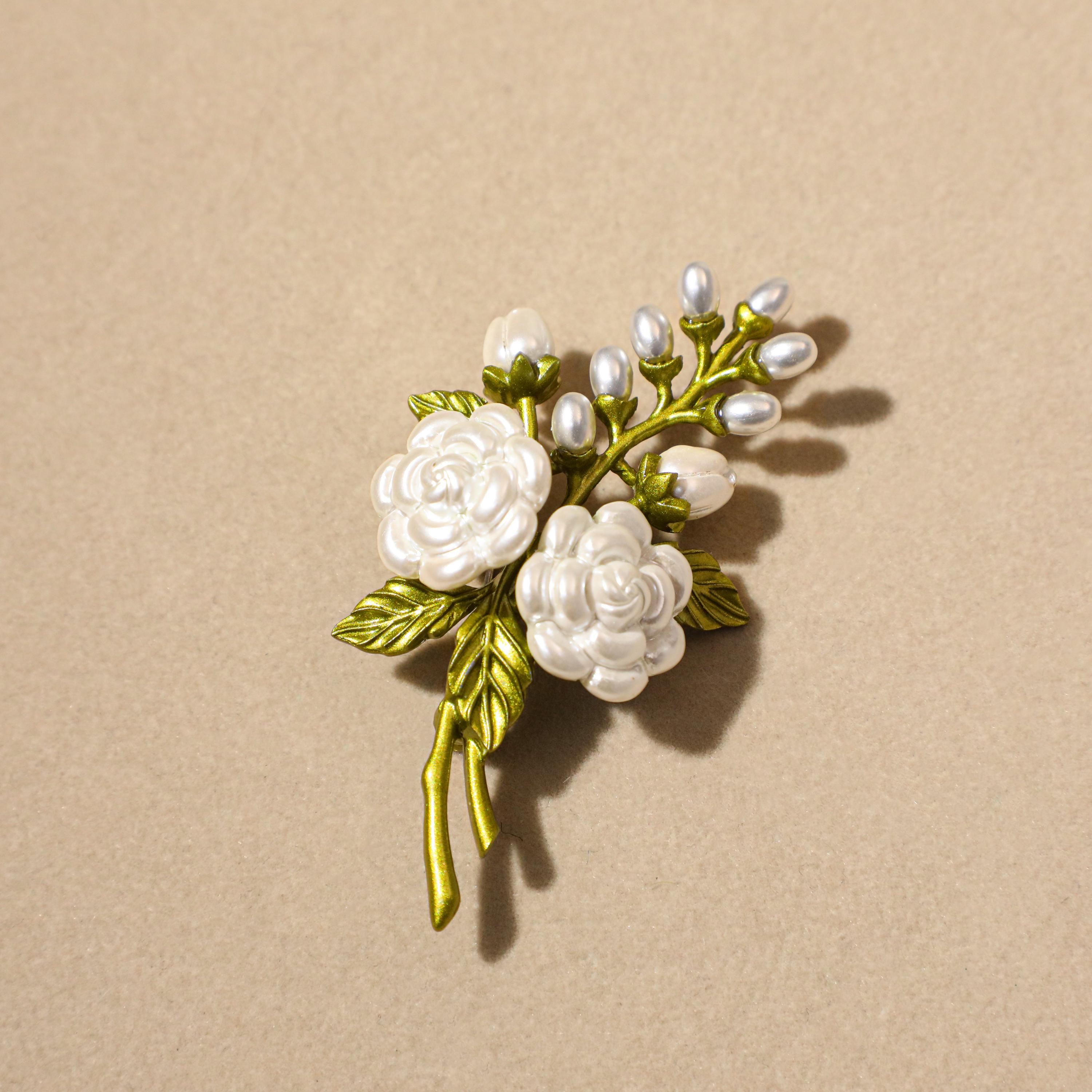 Austria fruit brooch - Etsy 日本