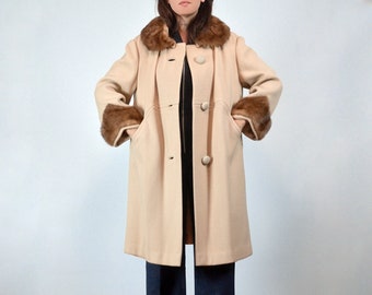 1960s Winter Coat, M to L | Vintage 60s Beige Fur Collar Wool Dress Coat