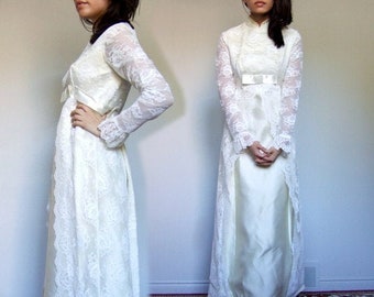 60s Wedding Dress, 1960s Ivory Scalloped Lace Sleeve Empire Waist Dress - XXS XS
