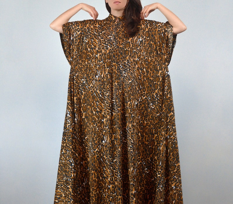 Vintage 70s Leopard Dress, Animal Print Trapeze Tent Dress with Pockets image 5
