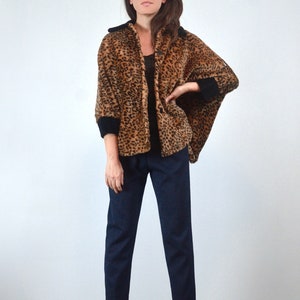 90s Leopard Print Cape Coat, XS to M Vintage Fuzzy Faux Fur Jacket image 6