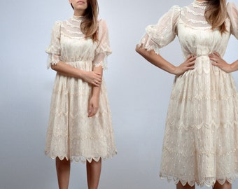 Vintage Ivory Lace Dress, XXS to XS | Puffy Sleeve Wedding